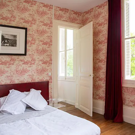 Chateau De Maisonneuve